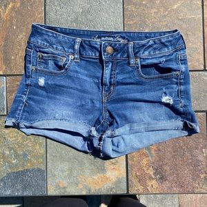 AEO Mid-Rise Shortie Denim Shorts